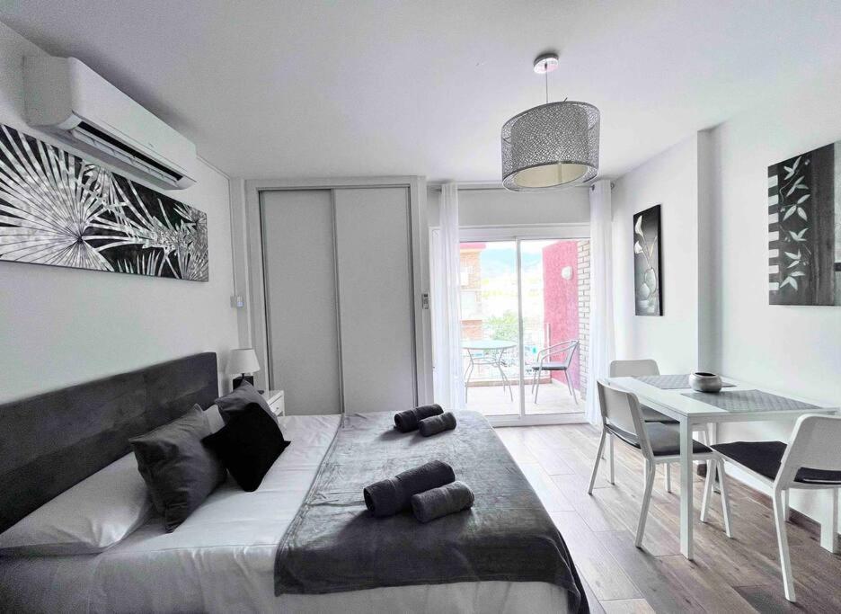 Style & Comfort In - Pool Available Seasonally *